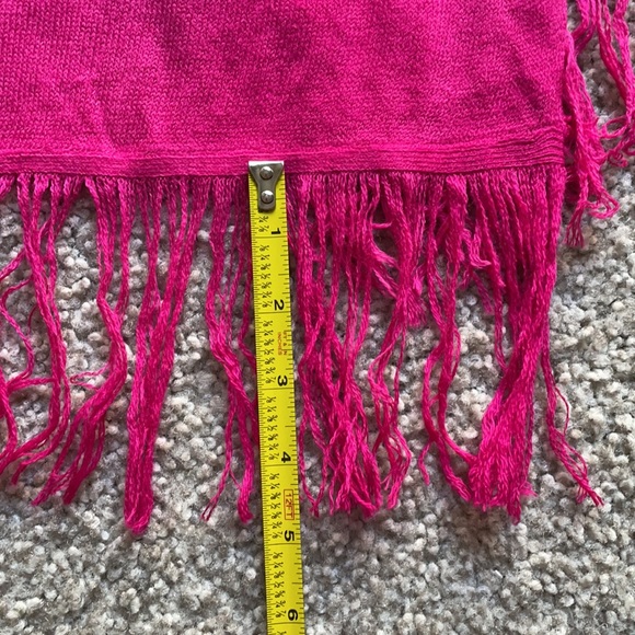 ✨Pink Pompom Scarf✨ - Picture 9 of 11